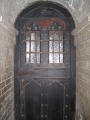 Senās hospitāļa durvis